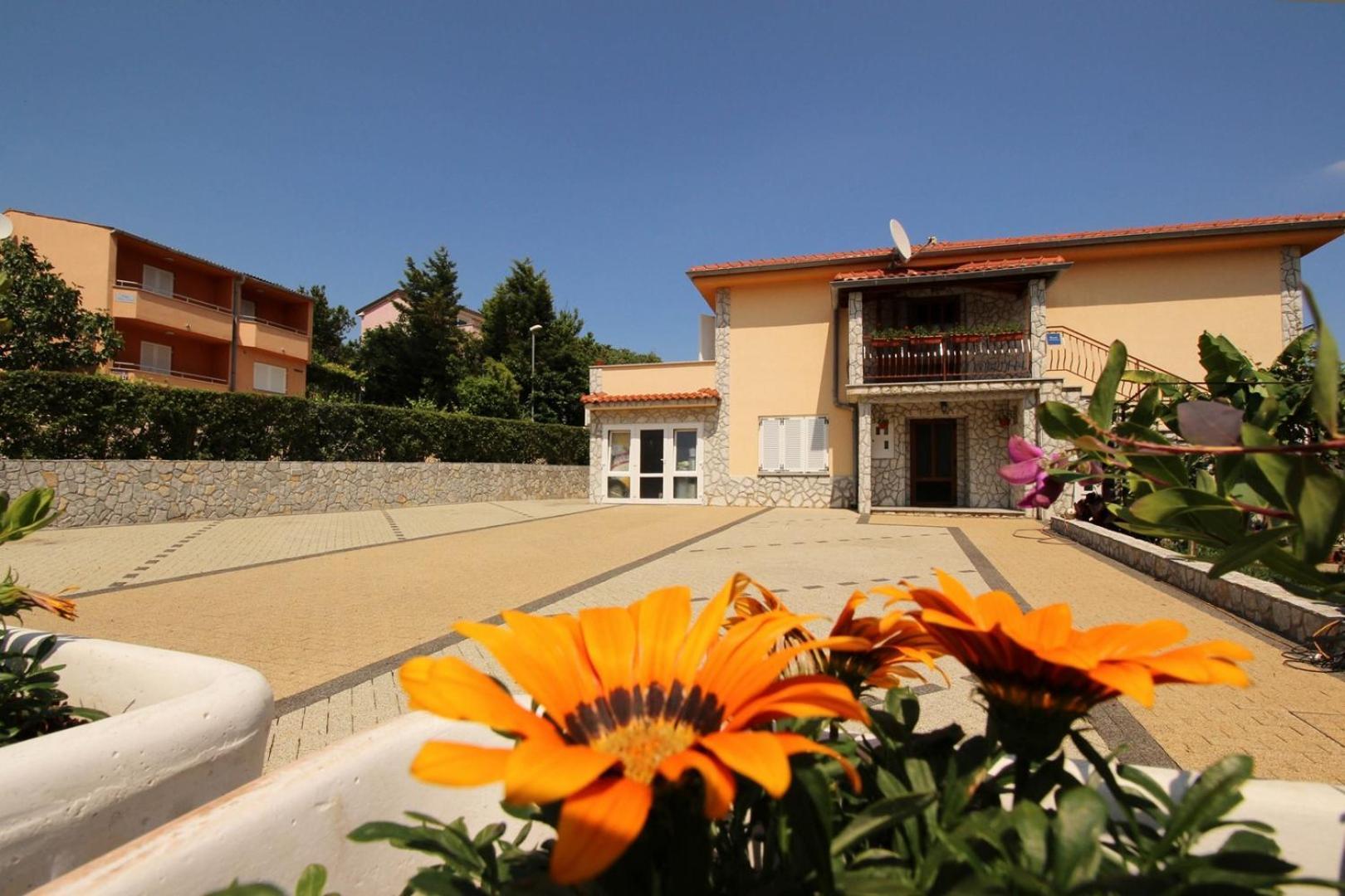 Apartments Nevenka K. Čižići Dış mekan fotoğraf